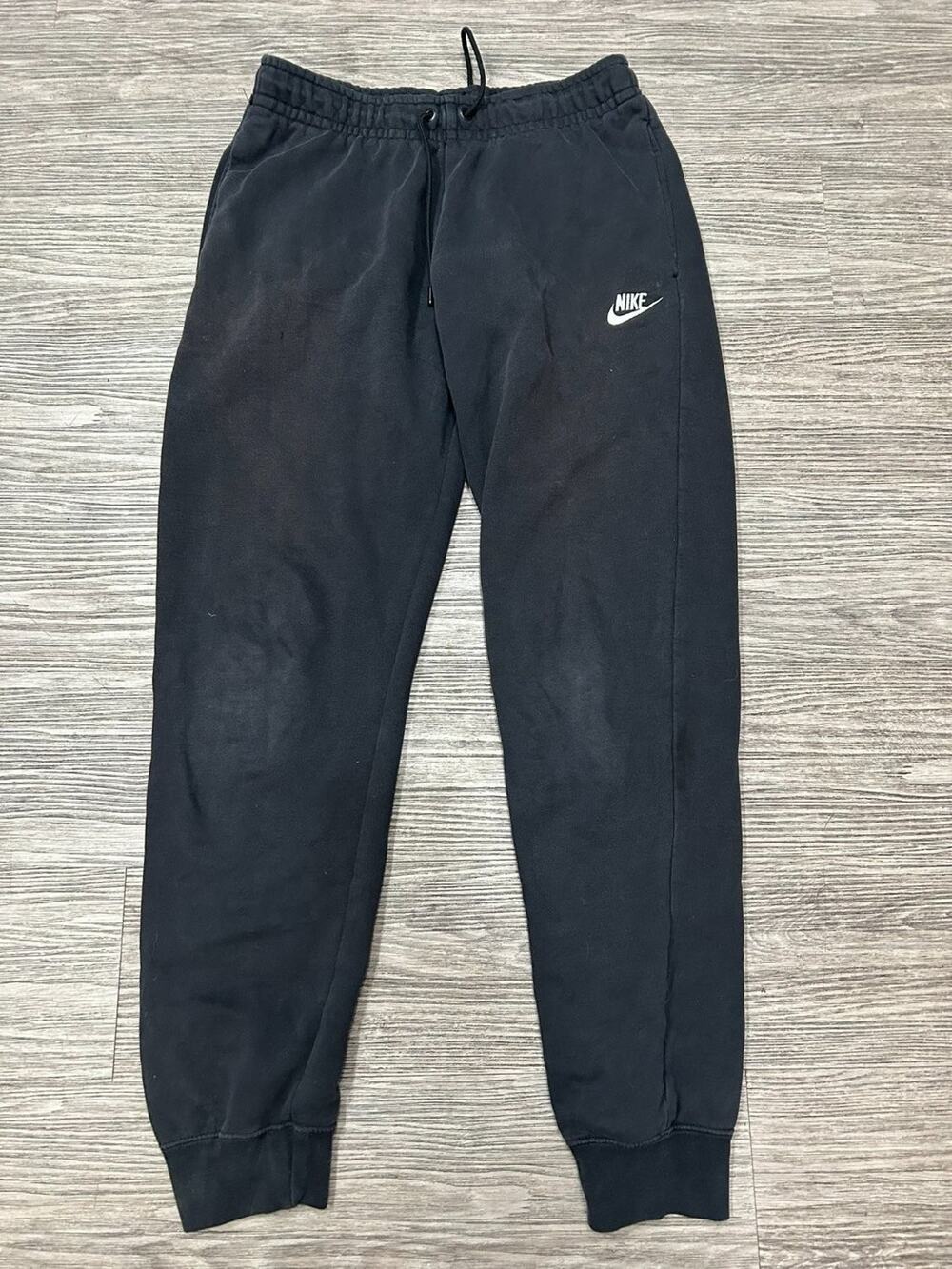 Nike Sportswear Club Fleece Joggers Mens Size Small S Black Sweatpants Cuffed